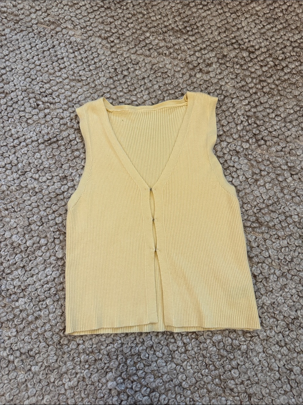 Sleeveless V-Neck Ribbed Button-Front Top - Light Yellow